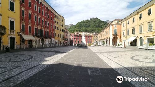 Piazza Alberica