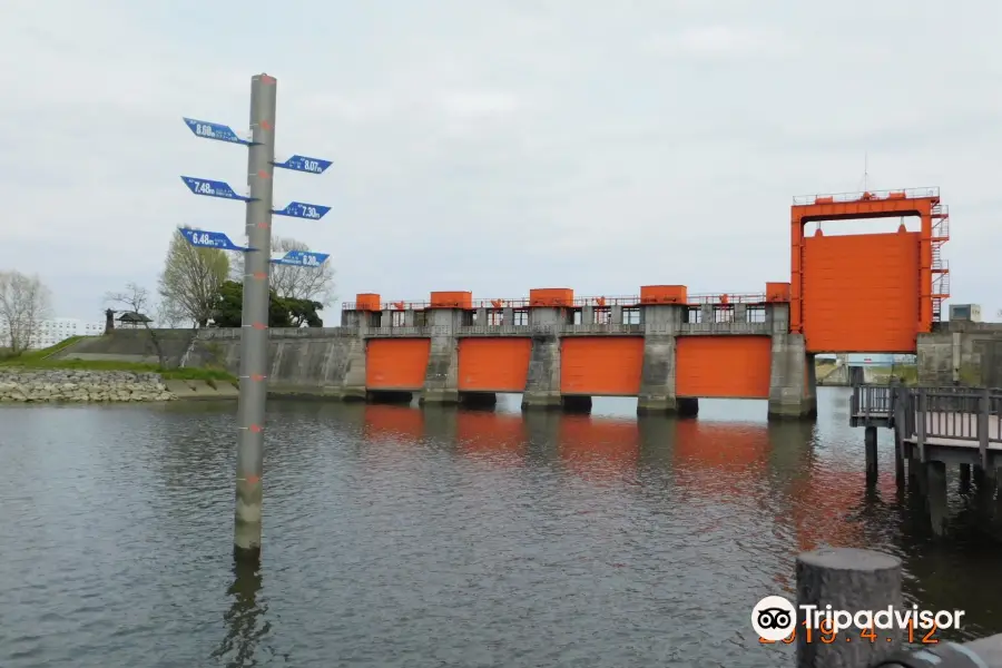 Arakawa Museum of Aqua (amoa)