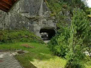 Važecká cave