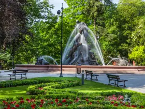 Deluge Fountain