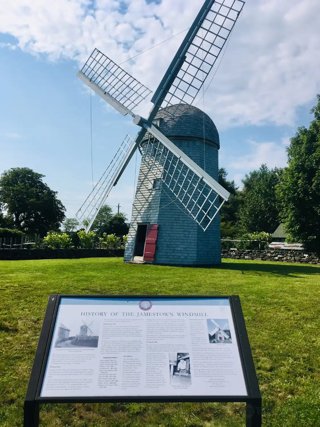 Hotels near Jamestown Windmill