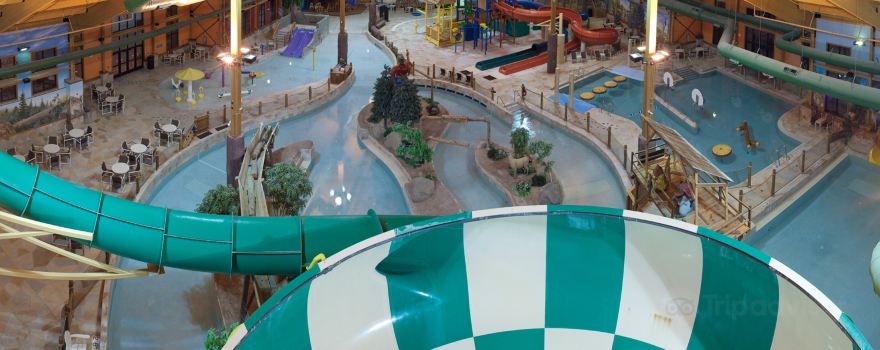 Logger's Landing Indoor Waterpark