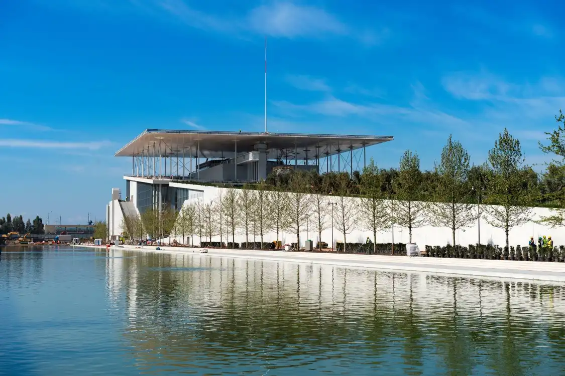 Các khách sạn gần Stavros Niarchos Foundation Cultural Center