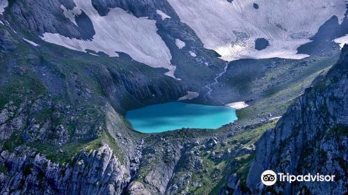 Tobavarchkhili Lake