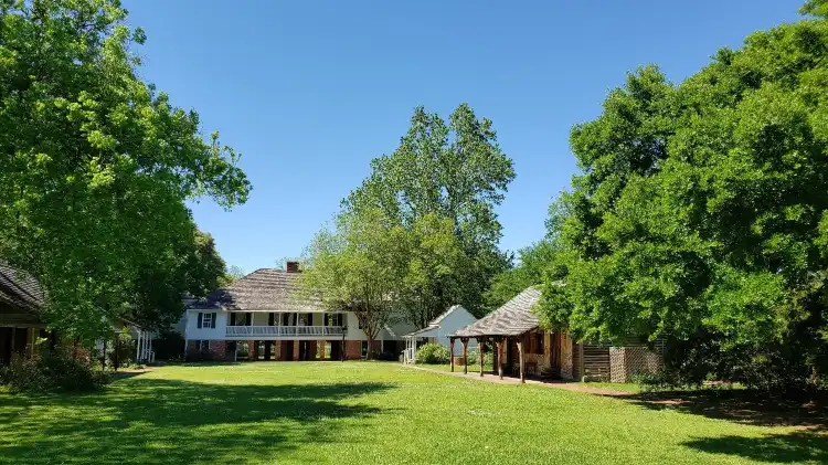 Hotels near Zales