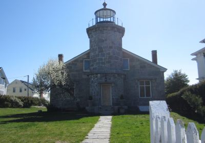 The Stonington Lighthouse Museum