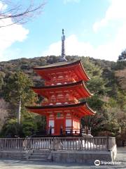 Kiyomizu-dera Koyasunoto Pagoda