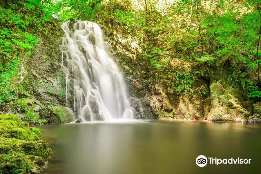 Gleno Waterfall