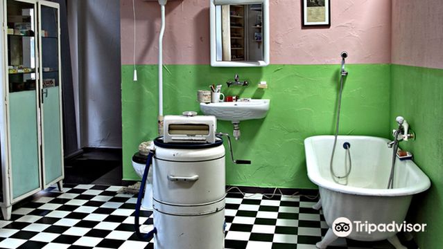 Museum of Soap and History of Dirt