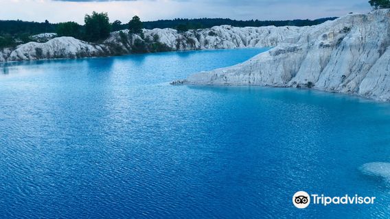 Danau Kaolin/Kulong Biru (Bangka Tengah)