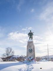Памятник советским солдатам в память об освобождении города Киркенес