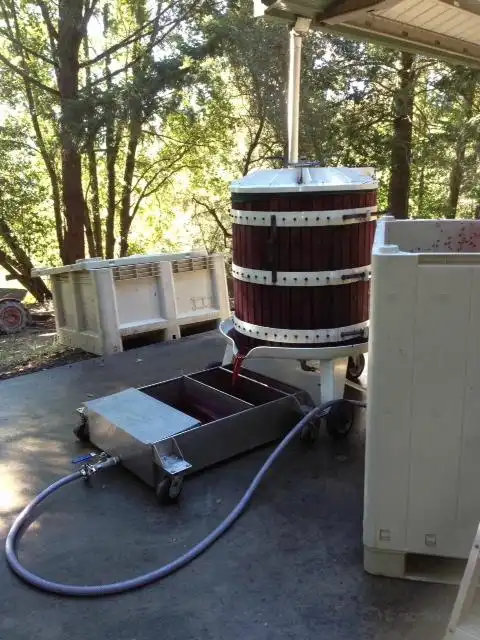 Hotels near Villa del Monte Winery