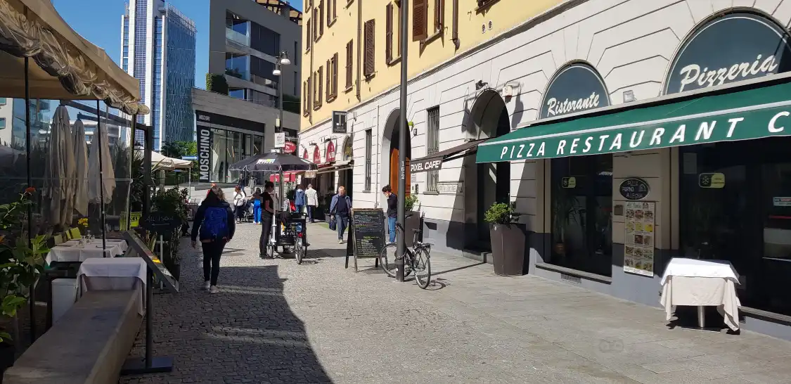 Hotels near 10 Corso Como