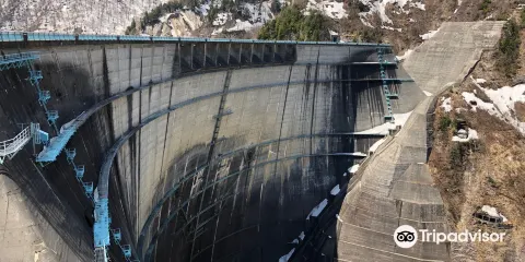 黑部水壩