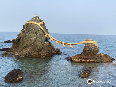 Meoto Iwa (Wedded Rocks)
