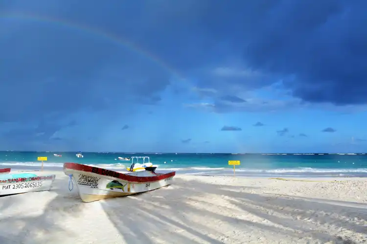 Hotels near Playa Pescadores