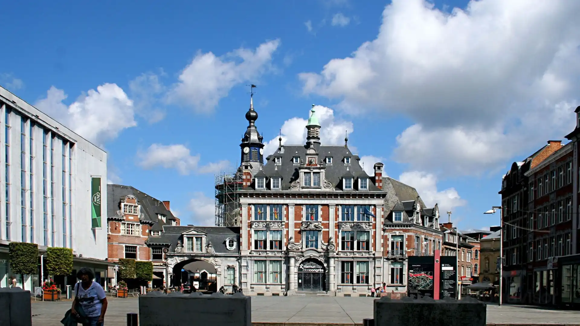 Hotels near Place d'Armes