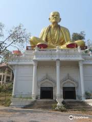 Khruba Sri Wichai Monument (Sinlatham Chao)