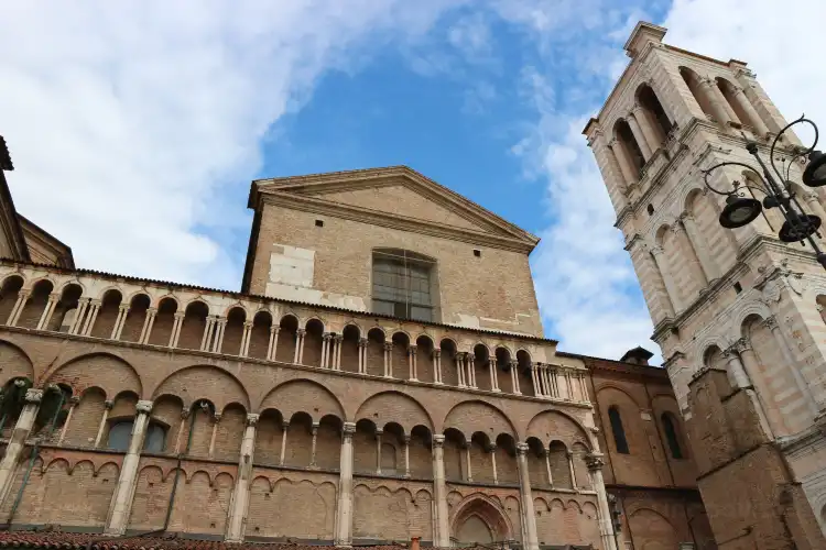 Hotel dekat Basilica Cattedrale di San Giorgio Martire
