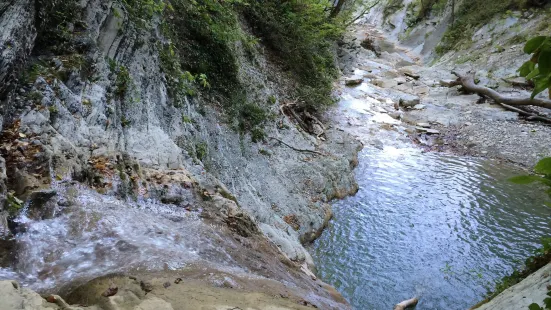 Teshebs Waterfalls