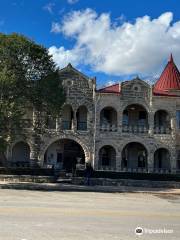 Schreiner Mansion