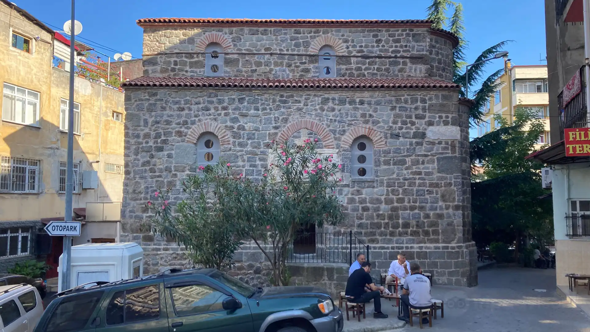 Hotels near St. Anne's Church