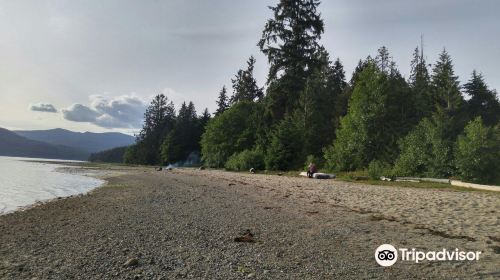 Porpoise Bay Provincial Park