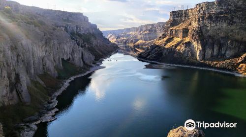 Snake River Canyon Trail