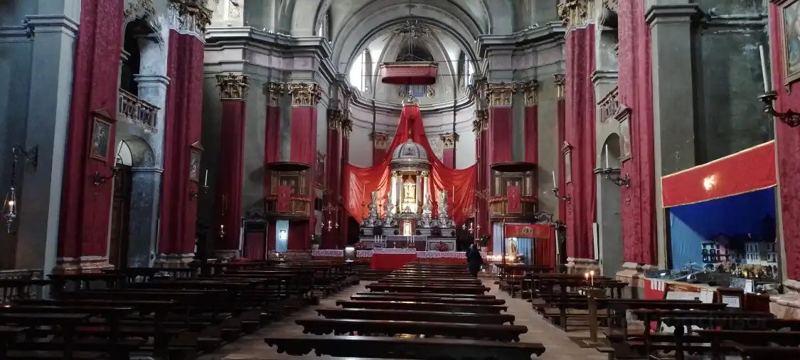 Hotels near Collegiata San Vittore Martire