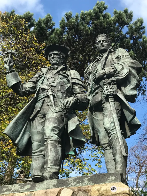 3_Characters from Kidnapped statue