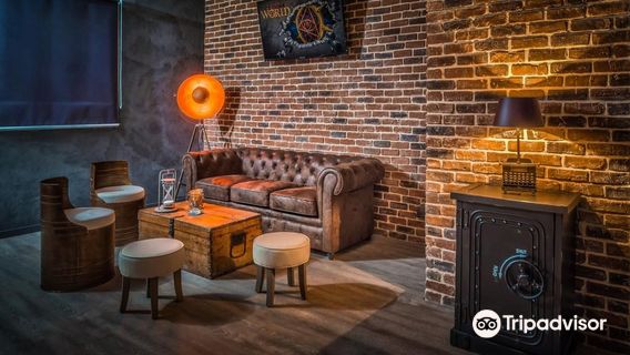 Curious World - Escape Game