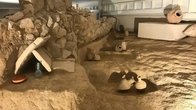 Hotels near Basilica di San Simplicio