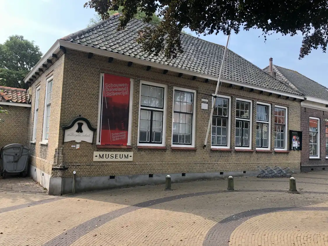 Hotels near Museum Burghse Schoole