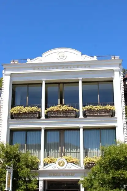 Hotels near DANIEL MERRIAM'S Bubble Street Gallery