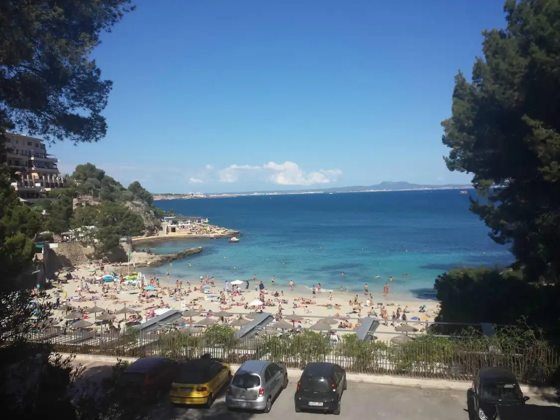 Hotels near Playa de Illetes