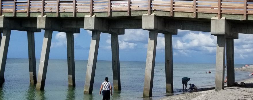 Sharky's On the Pier