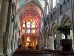 Cathedrale Saint-Cyr-et-Sainte-Julitte