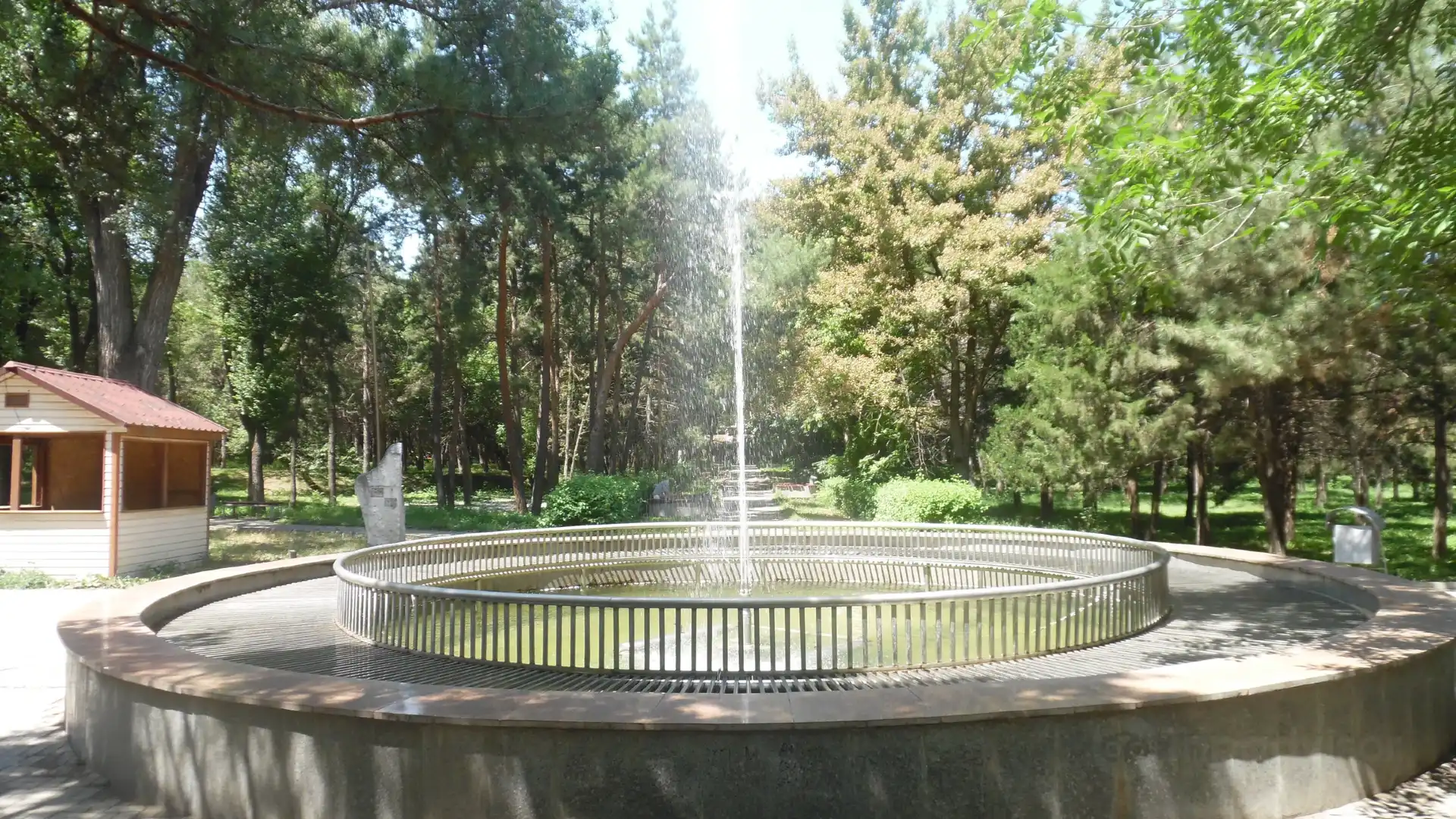 Hotels near Ata Turk Park