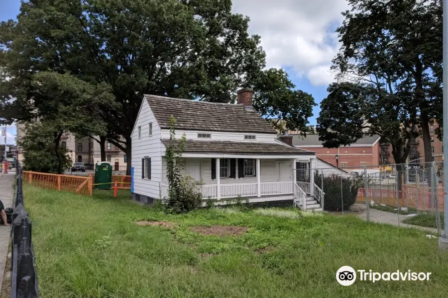 Edgar Allan Poe Cottage