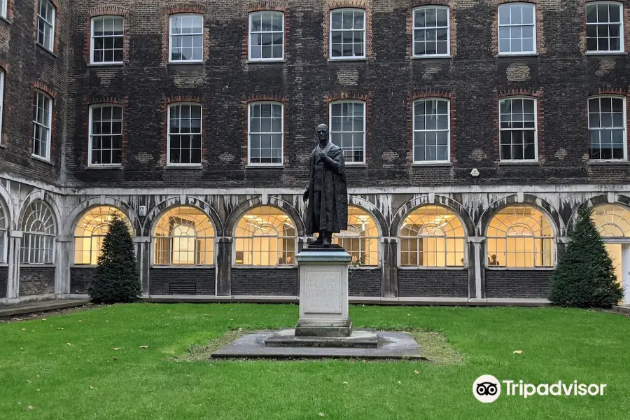 Viscount Nuffield statue