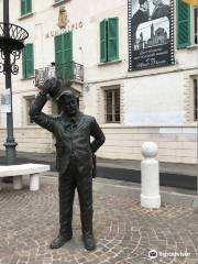 Statua di Don Camillo