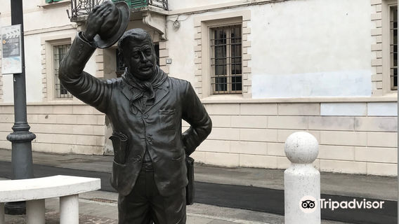 Statua di Don Camillo