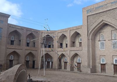 Qutlugh Murad Inaq Madrasah