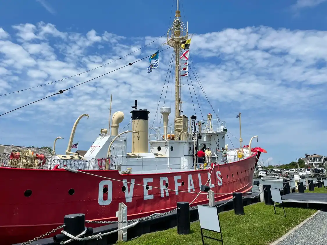 Hotels near Lightship Overfalls LV-118