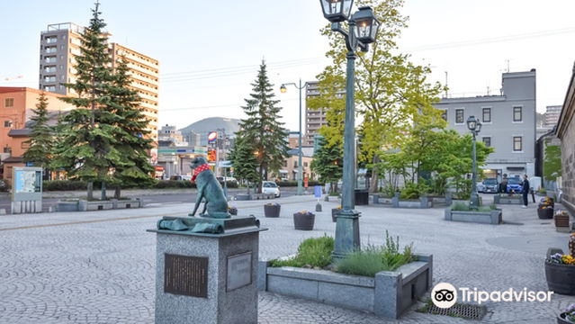 Firefighter Dog Bunko Statue
