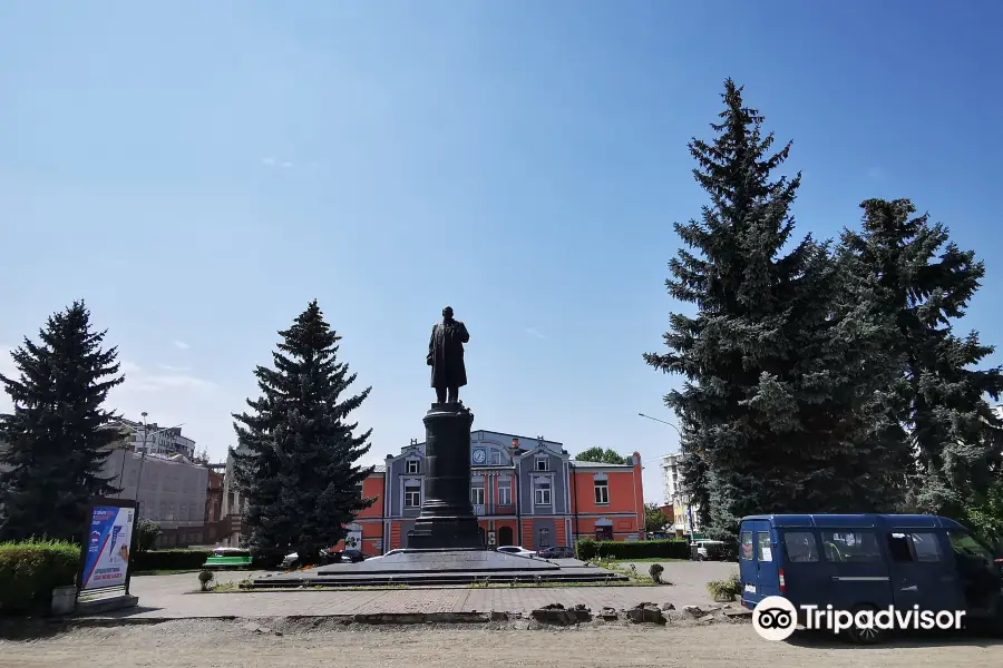 Monument V.I.Lenin