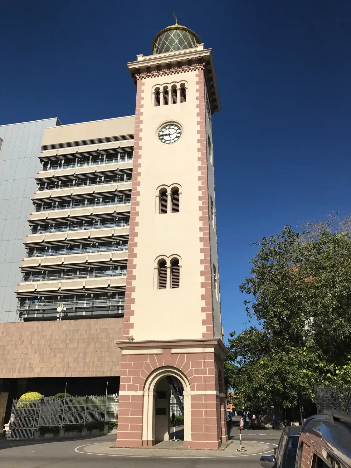 Hotel in zona Khan Clock Tower