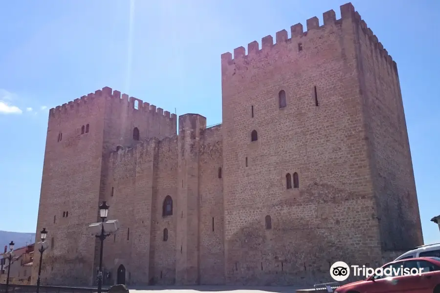 Alcazar De Los Condestables / Museo Historico De Las Merindades