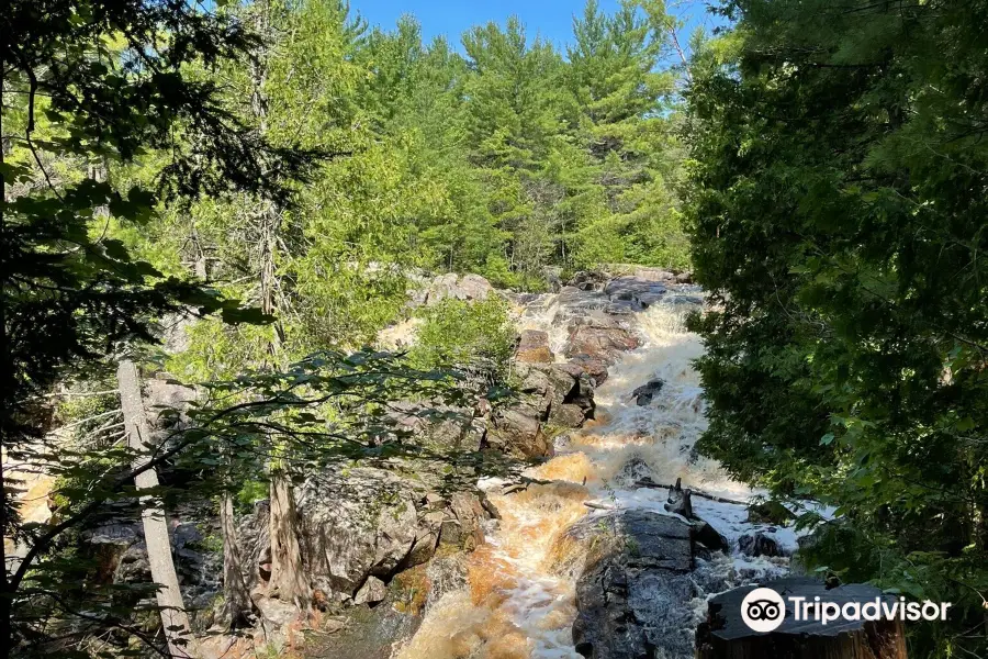 Duchesnay Falls Trails