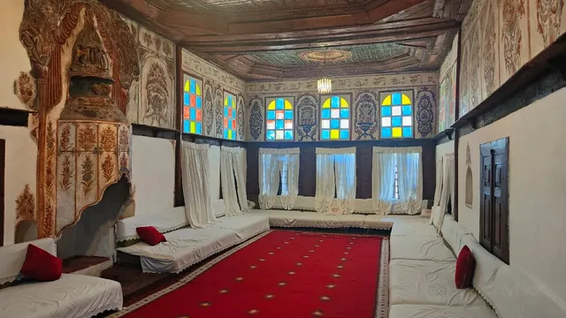 Zekate House